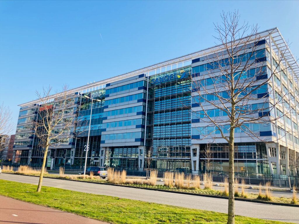 Glass building - NanoString EMEA headquarters Netherlands - Invest in Holland